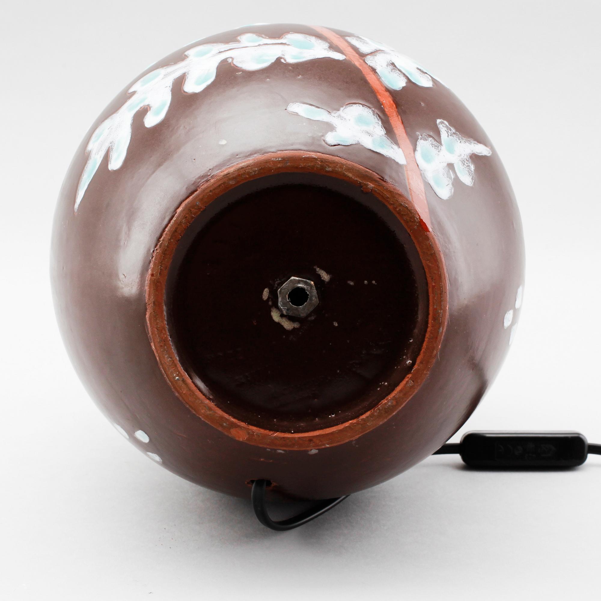 BORDSLAMPA, keramik, Maggie Wibom, Stockholms Keramik HB, 1900-talets första hälft.