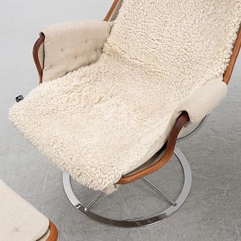 Bruno Mathsson, a pair of 'Jetson' armchairs with a foot stool, Dux, 21st Century.