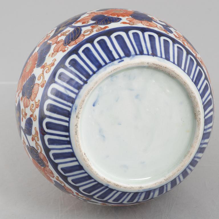 Vas, porslin, Japan, 1800-tal.