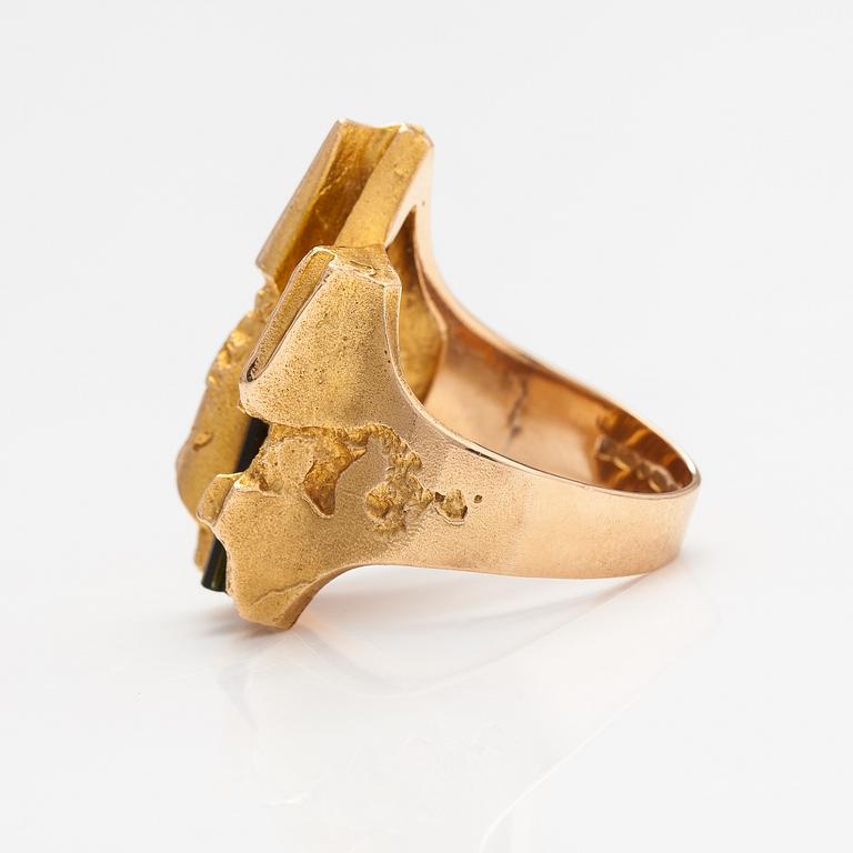 Björn Weckström, "Tourmaline river", a 14K gold and tourmaline ring. Lapponia 1972.