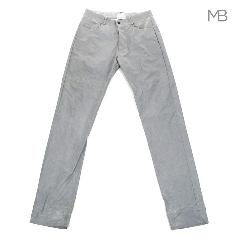 HELMUT LANG, a pair of silvercolored men's pants. Size 50.