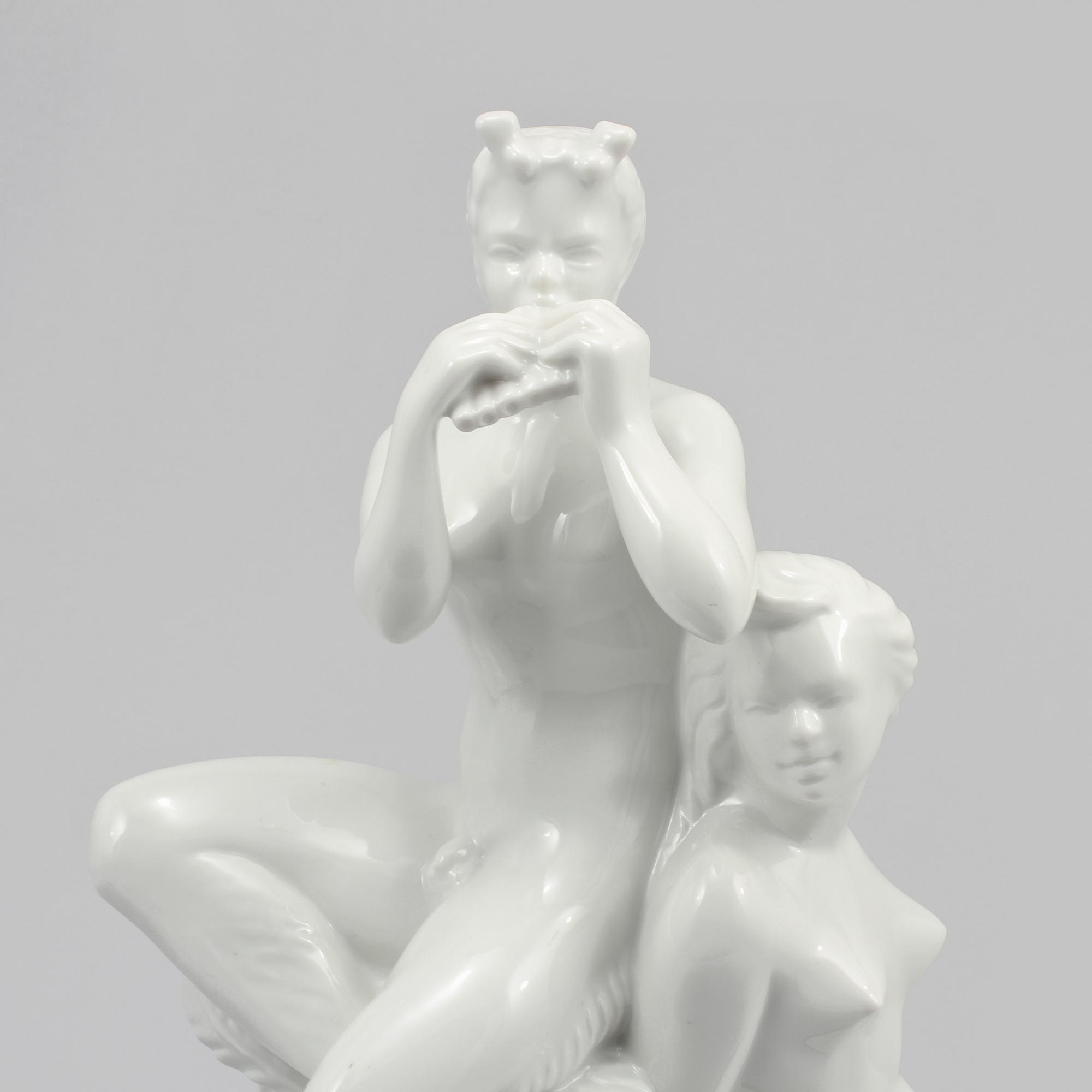 FIGURIN, porslin, Harald Salomon, Rörstrand, 1940-tal.