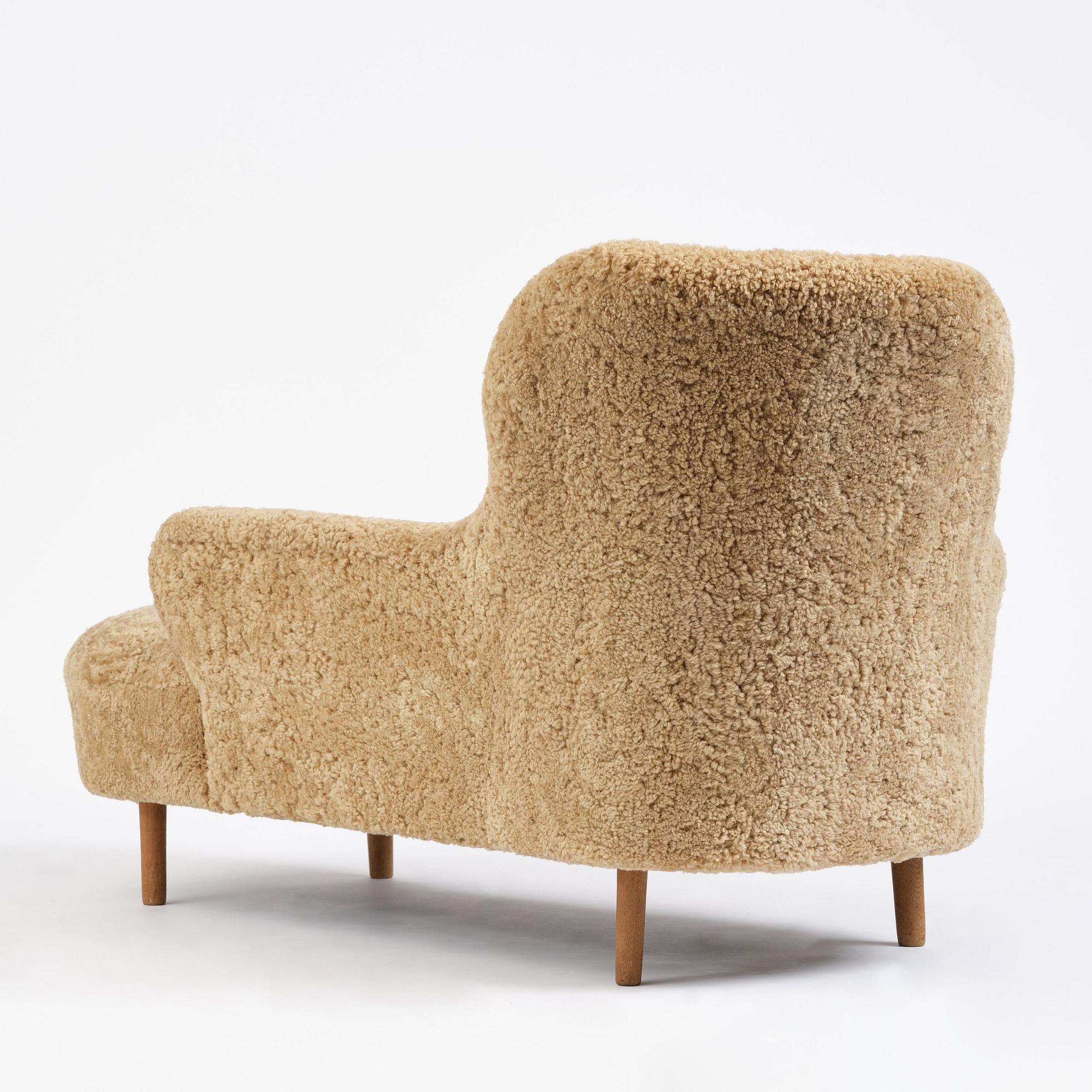 Scandinavian Modern, a chaise longue, 1940s-50s.