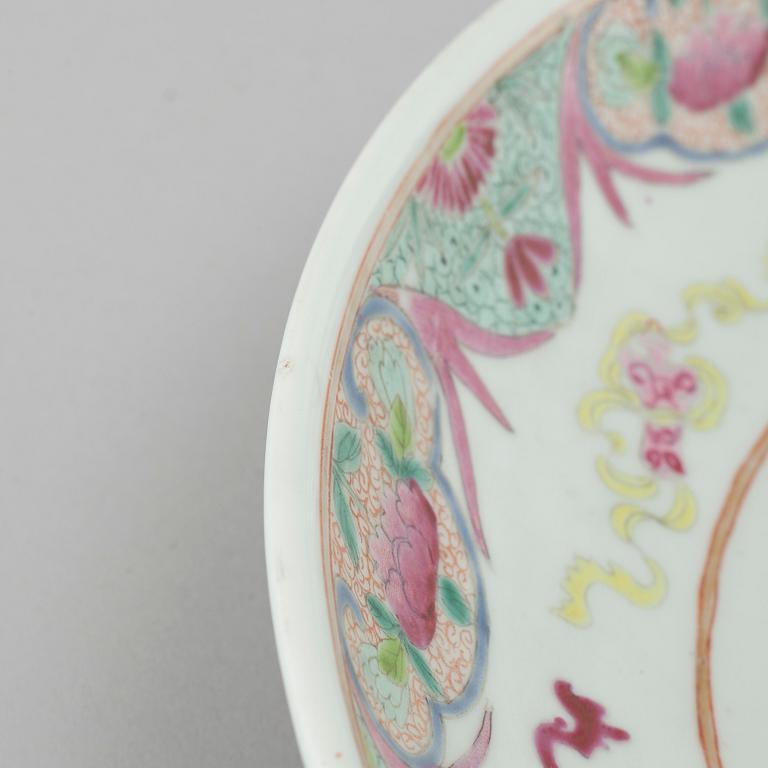 A 19th century Chinese porcelain plate.