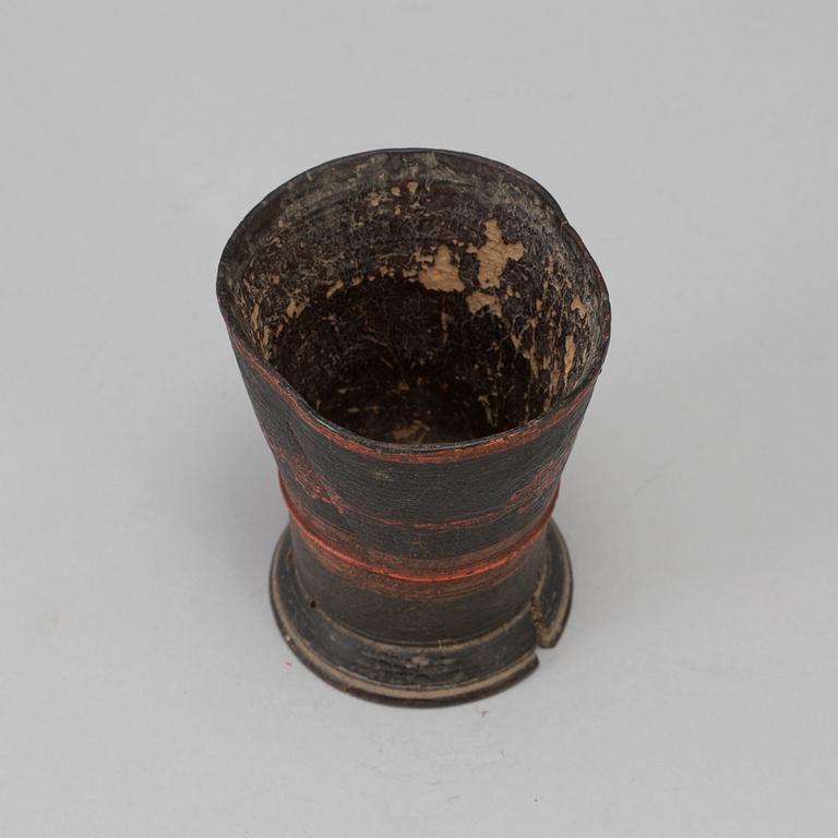 A PAINTED WOODEN BEAKER, 18th century.