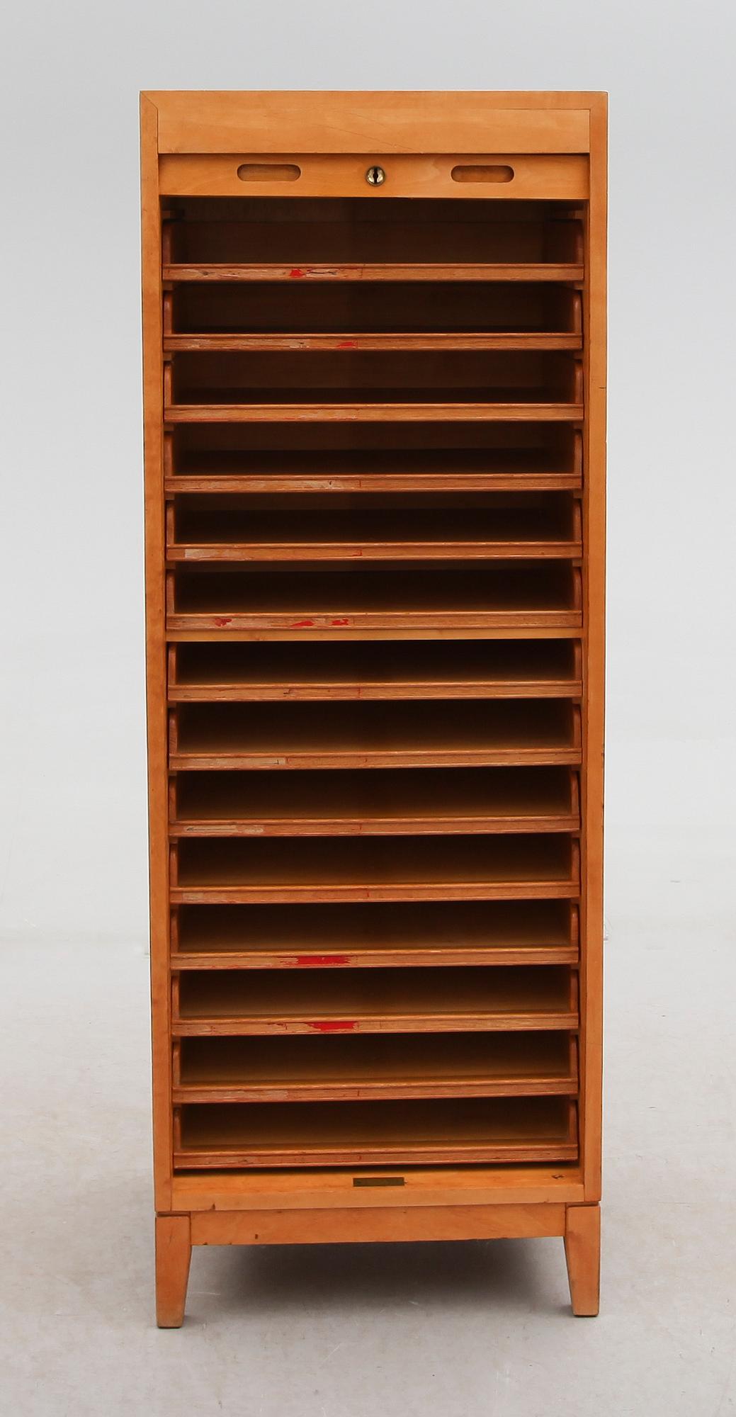 JALUSISKÅP, 1900-talets första hälft.