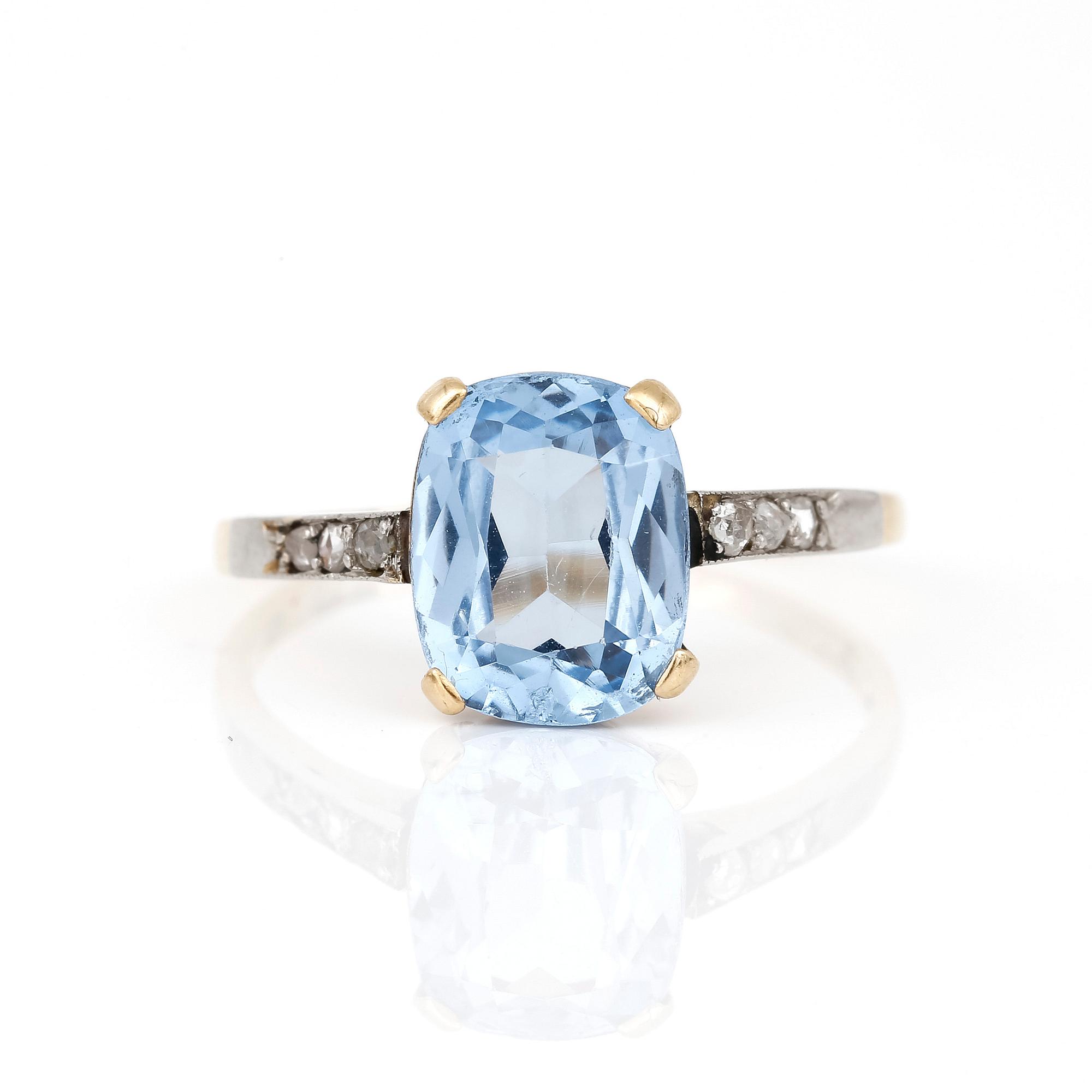 RING, med små diamanter och kuddslipad syntetisk blå spinell, totalt ca 2,38 ct, Hugo Strömdahl, Stockholm, 1927.