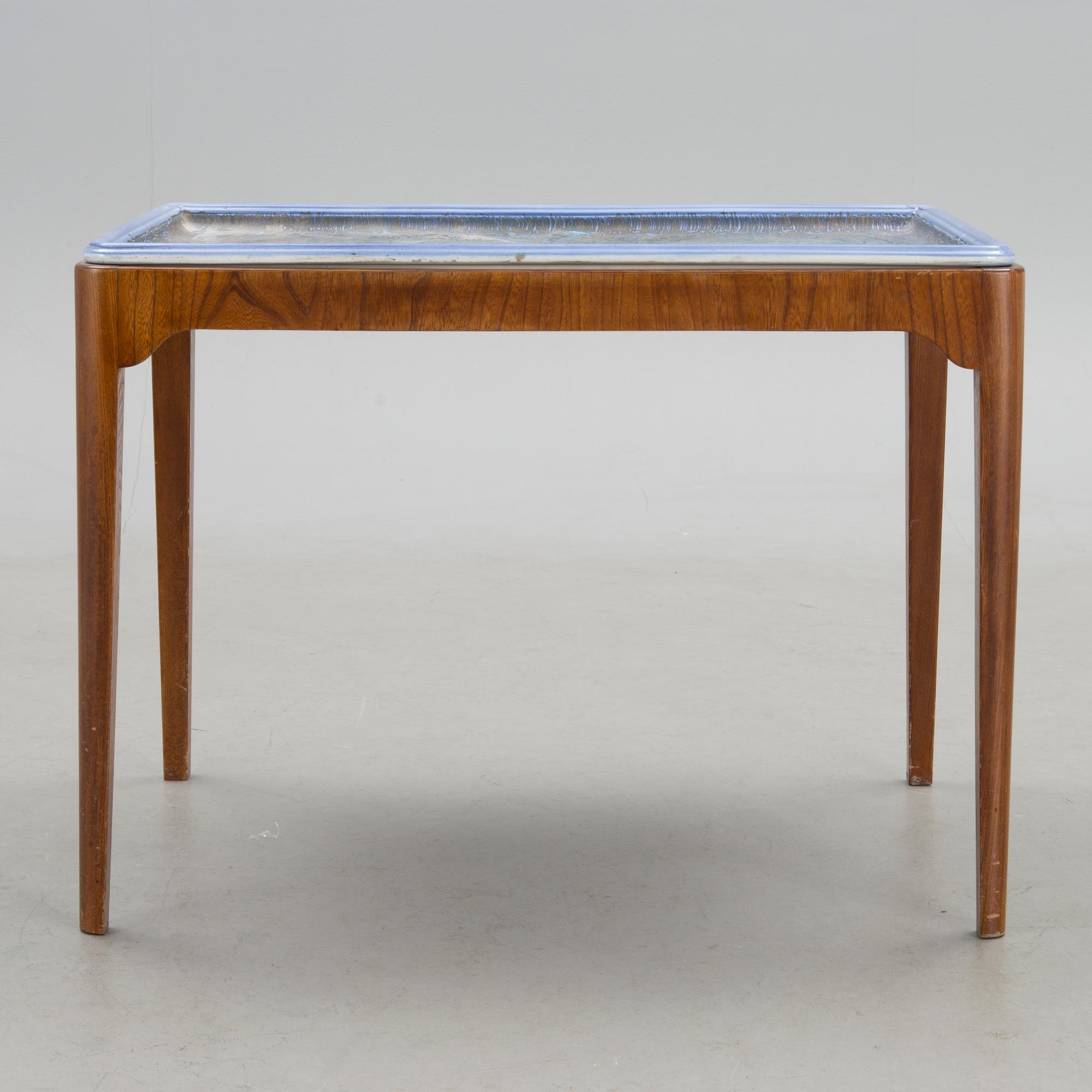 A tray table signed Kaipiainen 1944, Arabia.