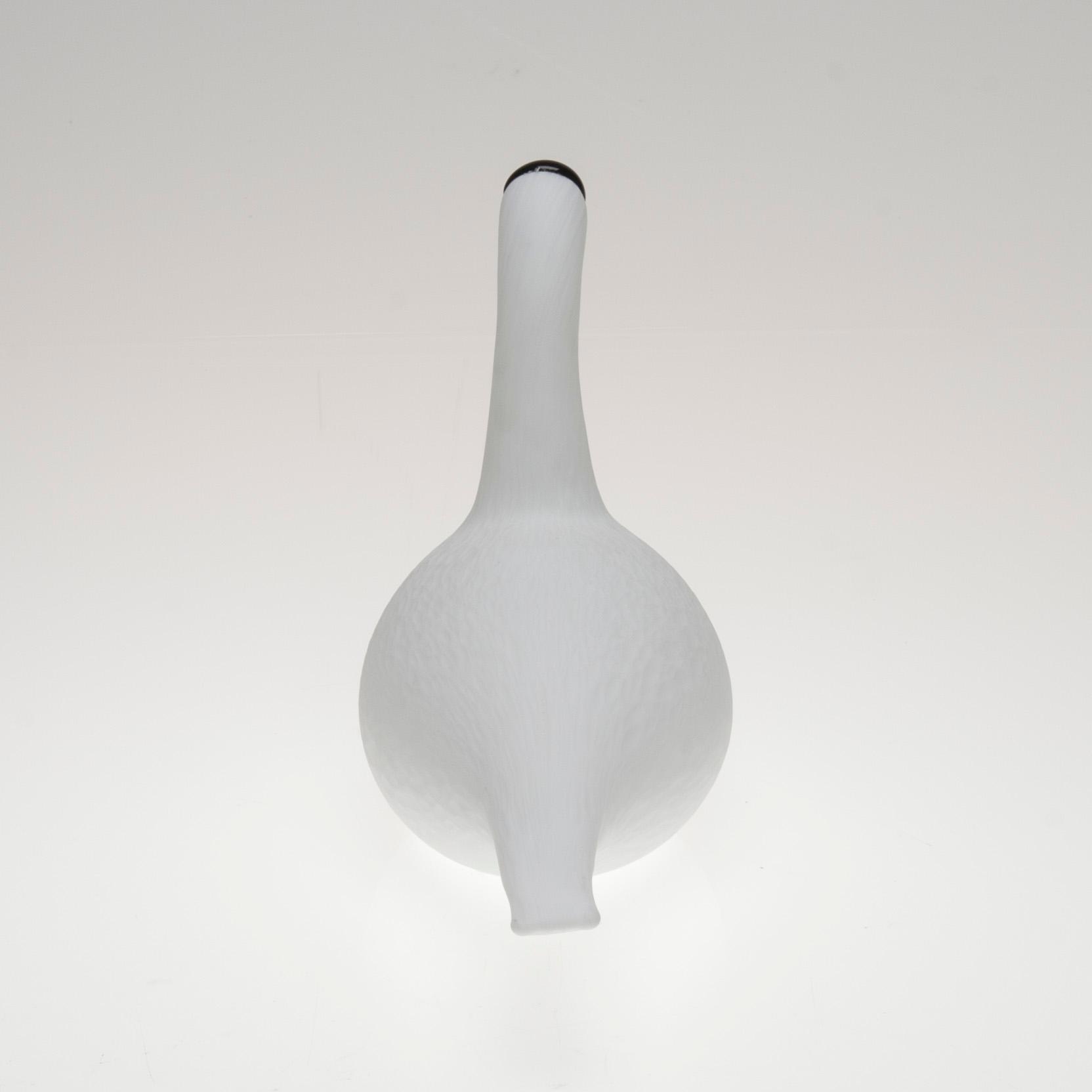 FIGURIN, glas, signerad och numrerad O.Toikka Nuutajärvi, 1802/2007.