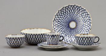 TE- OCH KAFFESERVISDELAR, 45 st, porslin, Lomonosov, Ryssland, 1900-talets första hälft.
