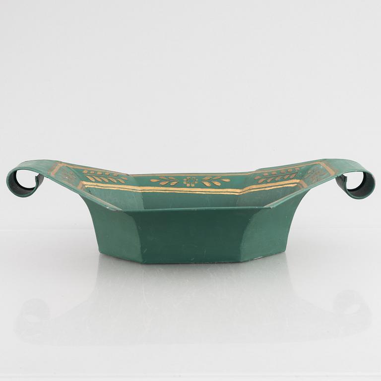 An Empire bread basket, early 19th Century.