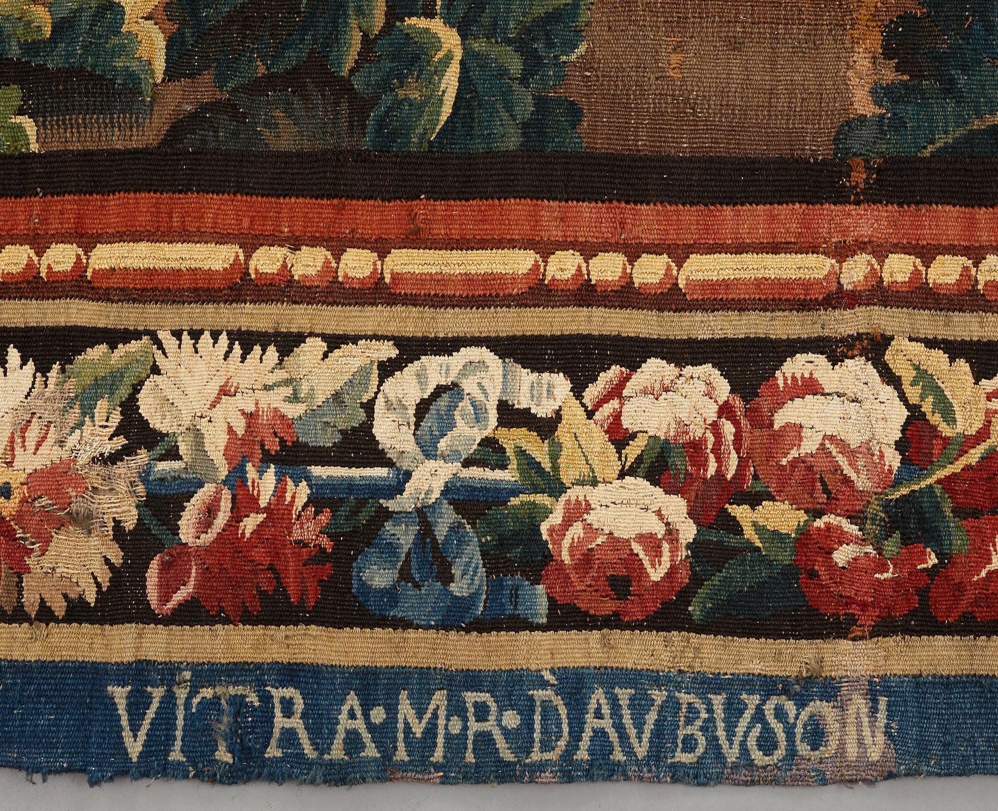 Vävd tapet, "Verdure", gobelängteknik, ca 280,5-290 x 432,5-436 cm, signerad ViTRA.M.R.D'AVBVSON.