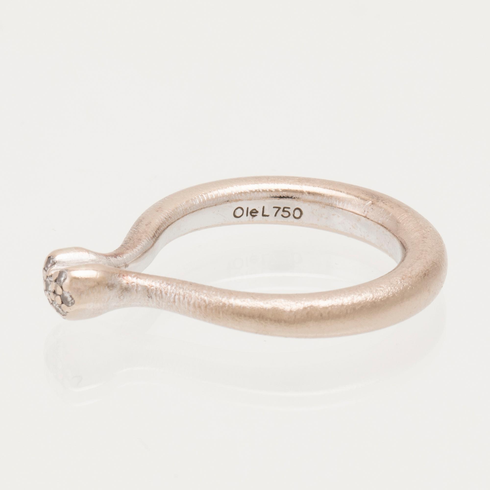 Ole Lynggaard ring "Heart" 18K vitguld med runda briljantslipade diamanter.