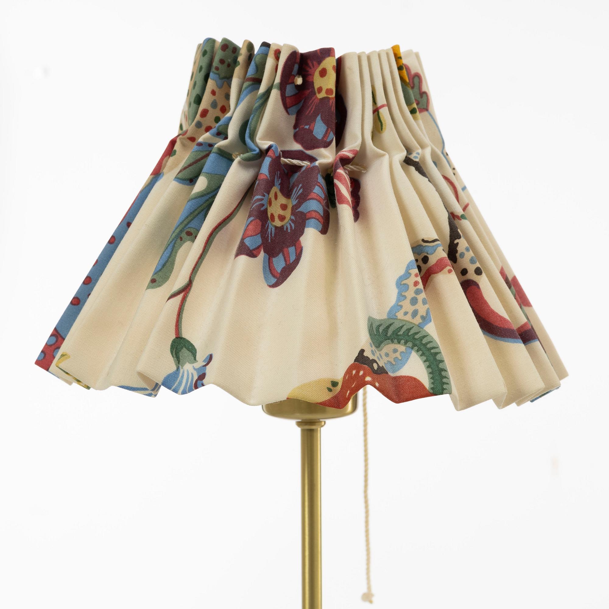 Josef Frank, a model 2332, table lamp, Firma Svenskt Tenn.