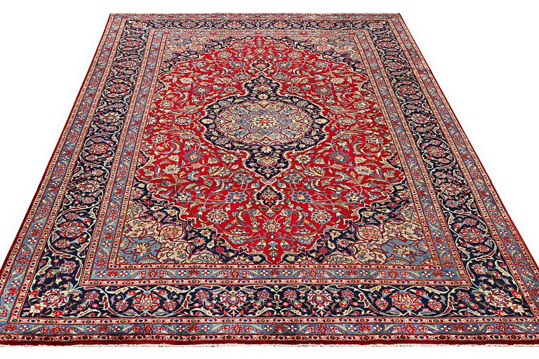 A carpet, Kashan, c. 340 x 243 cm.