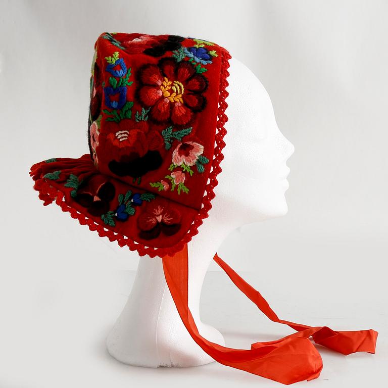 FOLKDRÄKT, Floda-dräkt, broderat ylle, 1940-tal.