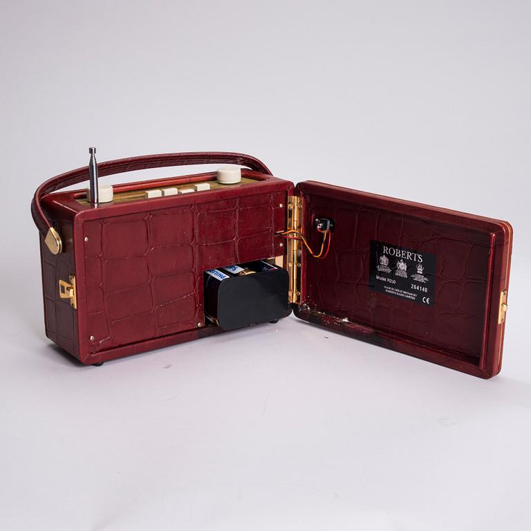 RADIO, Roberts Revival R250, Edition Mulberry, Englanti.