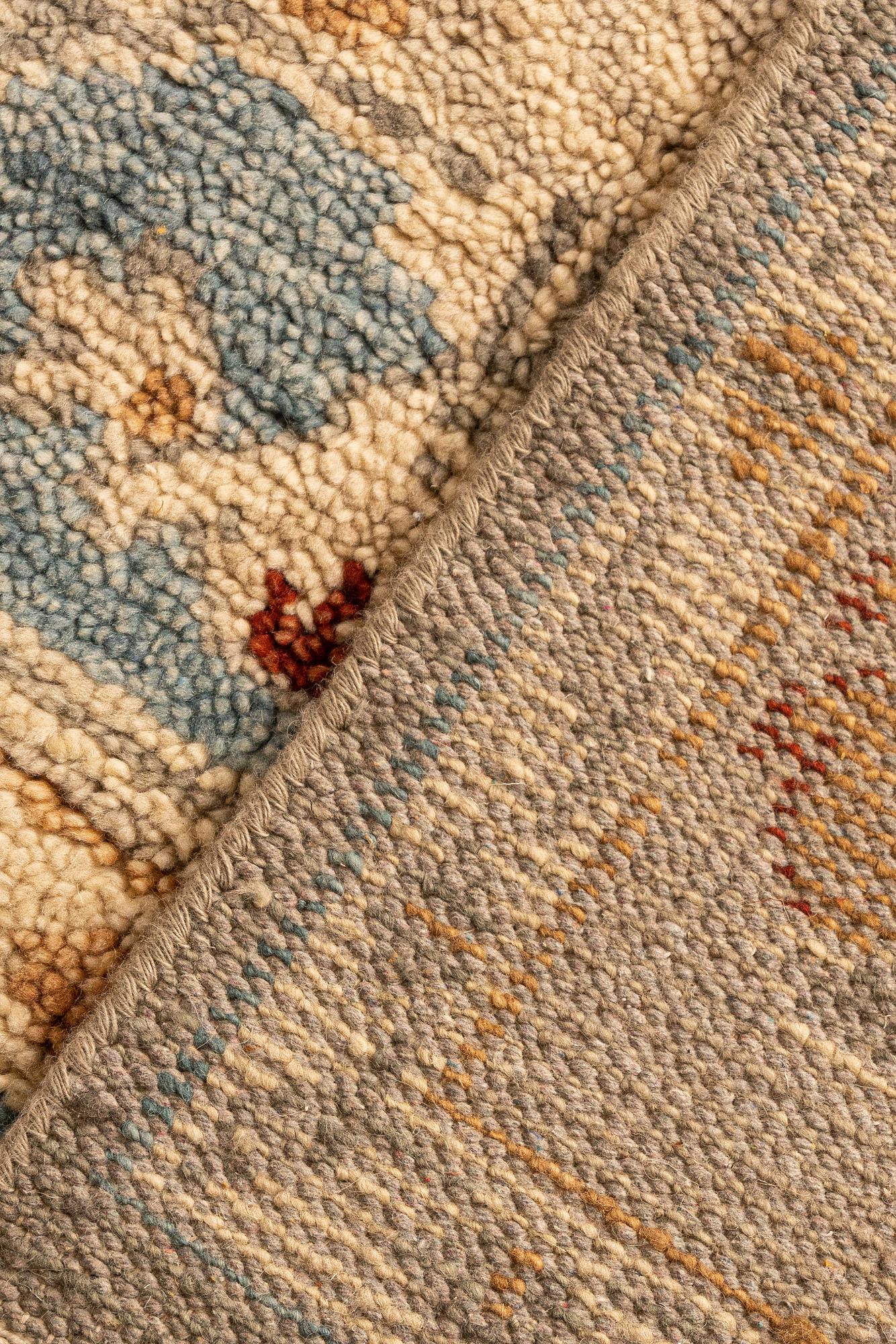 Carpet, Mamluk Design, ca 308 x 235 cm.