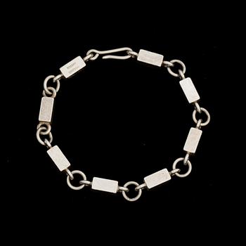 ARMBAND, sterlingsilver, Wiven Nilsson, Lund, 1945. Vikt ca 28 g.