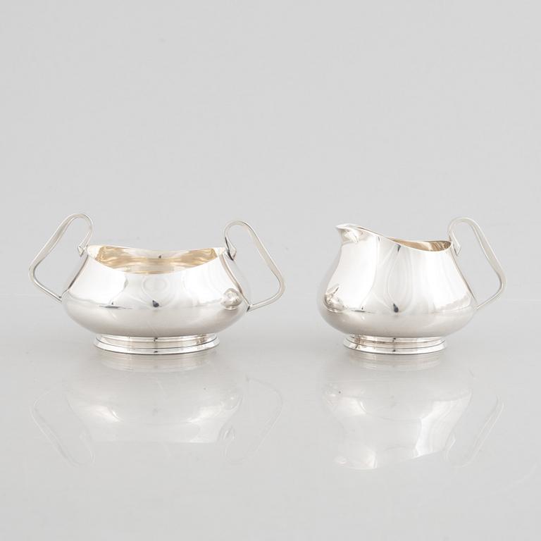 Svend Toxvaerd, sugar bowl and creamer, sterling silver, Denmark, mid-20th century.