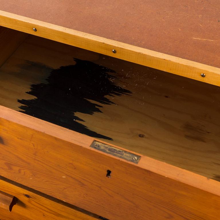 A pinewood chest of drawers, 1930s.