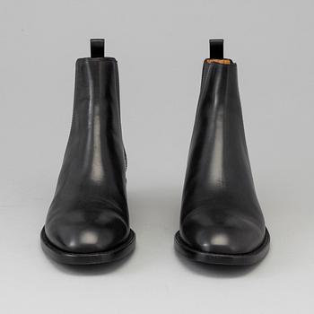 BOOTS, Yves Saint Laurent, size 38.