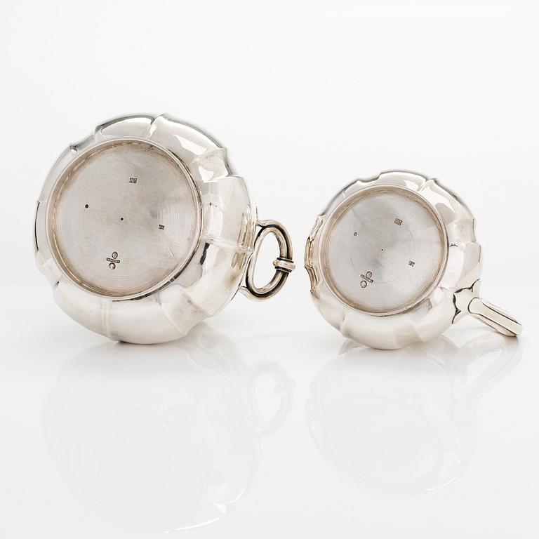 Sazikov, Sockerskrin och mjölkkanna, Kejserlig hovleverantörsstämpel Sazikov, S:t Petersburg 1860.