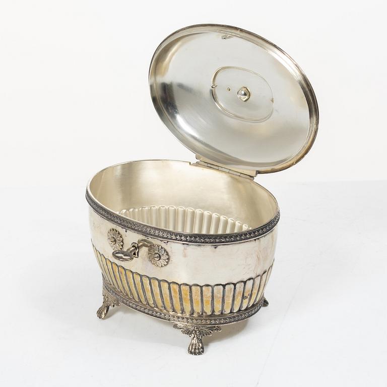 C.G. Hallberg, A Swedish silver sugar casket, Gustavian style, Stockholm 1915.
