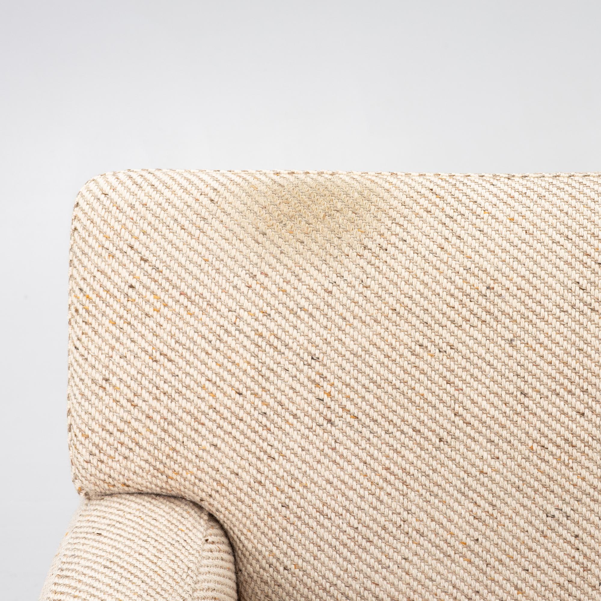 Hans J. Wegner, sofa, "AP-33", mid-20th century.