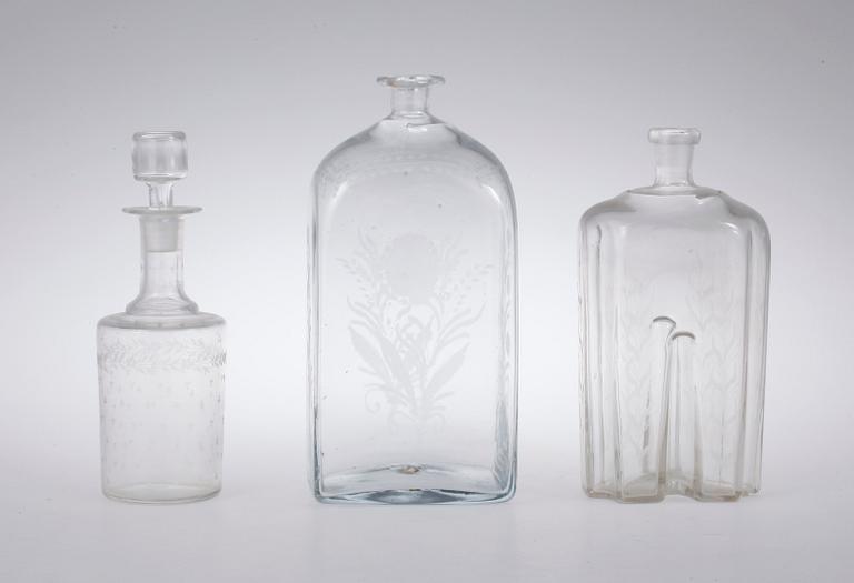 KARAFFER, 3 st, 1800-talets första hälft.