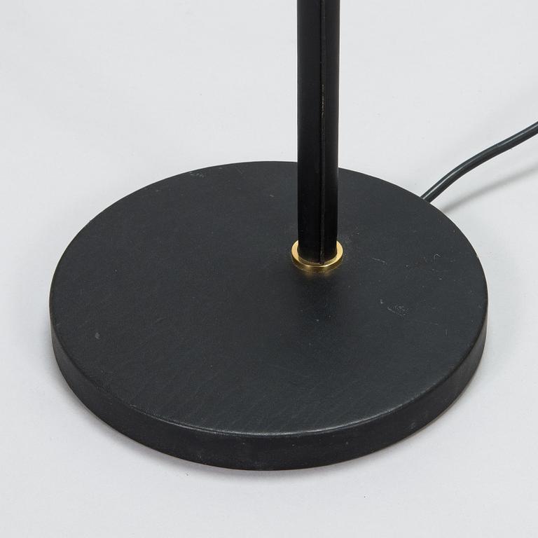 Alvar Aalto, lattiavalaisin, malli A808, Valaisinpaja.