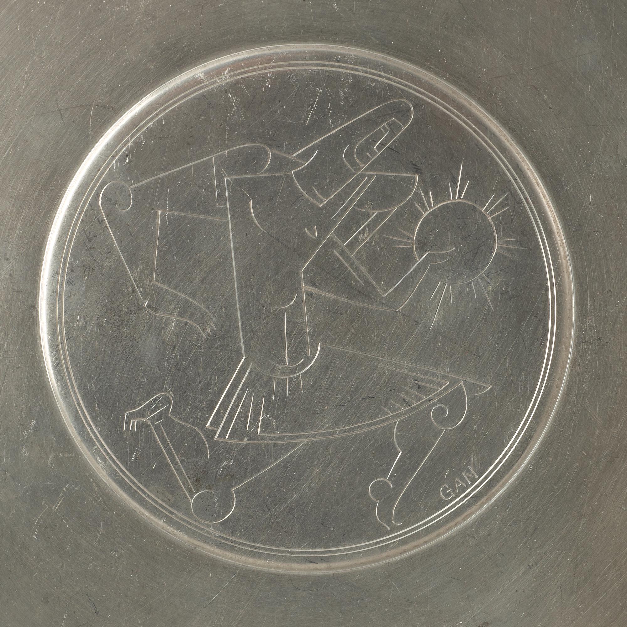 A Gösta Adrian Nilsson (GAN) pewter dish by Aastrid M Aagesen, Helsingborg 1933.