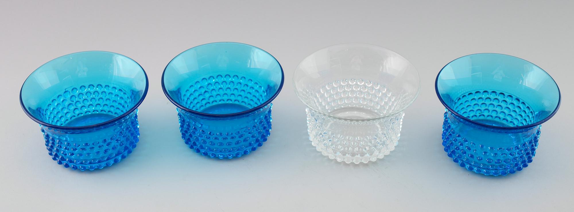 SKÅLAR, 4 st, glas, "Nyppylä", Saara Hopea, Notsjö, Finland 1952-1976.