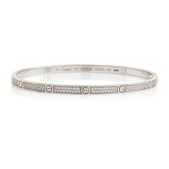 Cartier "Love" armband liten modell 18K vitguld med runda briljantslipade diamanter.