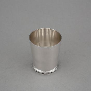 BÄGARE, silver, Wiwen Nilsson, Lund, 1971. Vikt 68 g.