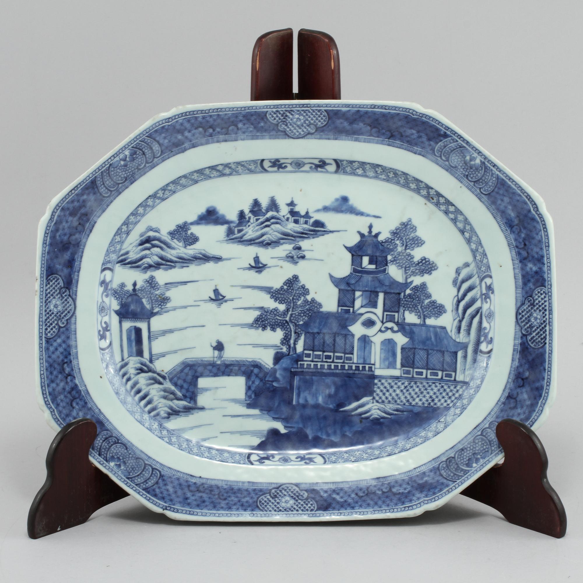 STEKFAT, porslin, Kina, 1700-tal.