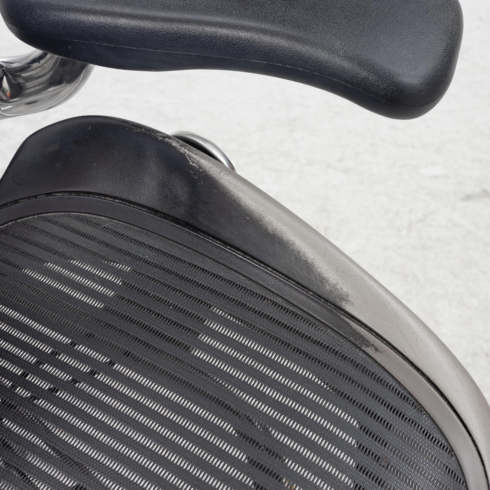 Don Chadwick och Bill Stumpf, skrivbordsstol, "Aeron", Herman Miller.