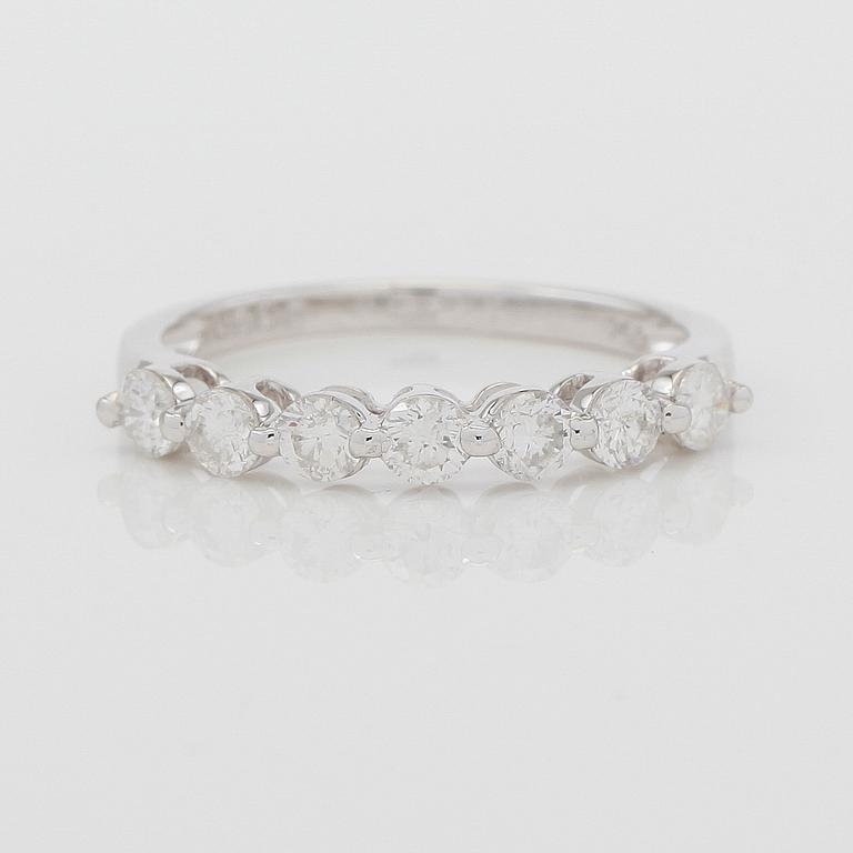 RING, 18K vitguld och diamanter tot ca 0.60 ct.