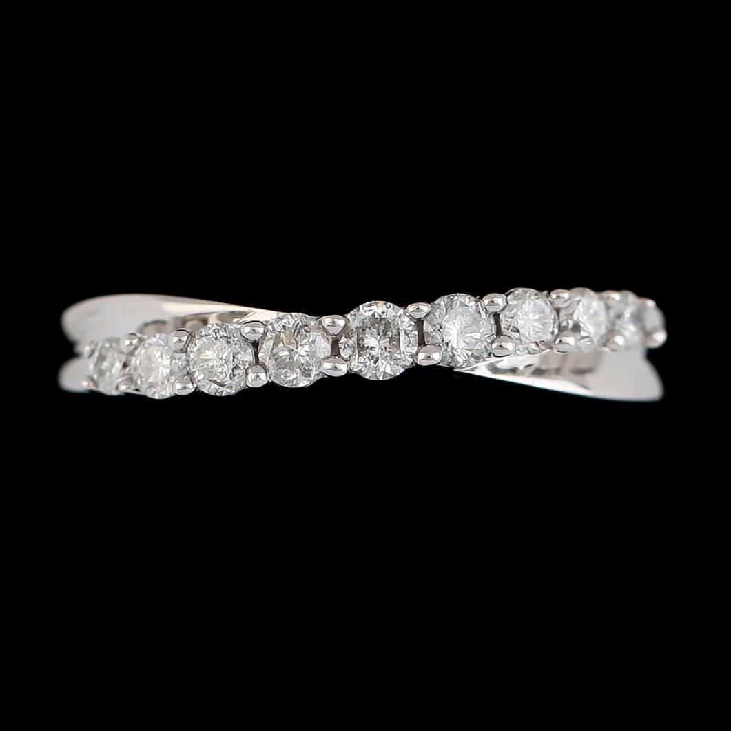RING, 14K vitguld, briljantslipade diamanter tot ca 0.50 ct. Vikt ca 3 g.