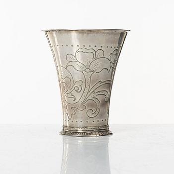 Johan Pettersson Berg, bägare, silver, Norrköping 1768. Rokoko.