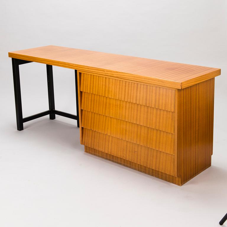 CARL GUSTAF HIORT AF ORNÄS, mid 20th century writing desk for HMN Huonekalu Mikko Nupponen.