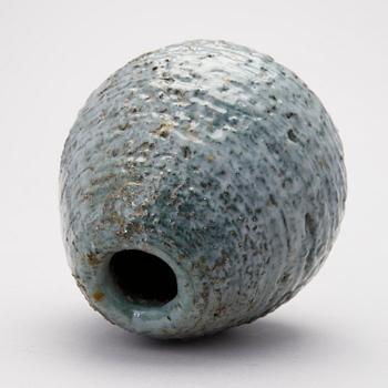 A ceramic vase signed F.H.Kj. Arabia 1943.