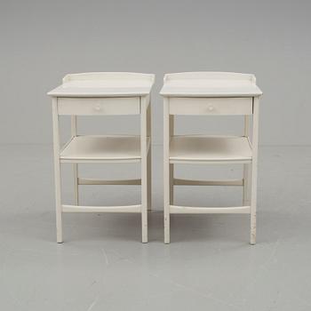 NATTDUKSBORD, ett par, "Birgitta", Carl Malmsten, Bodafors Möbelfabrik, 1960.