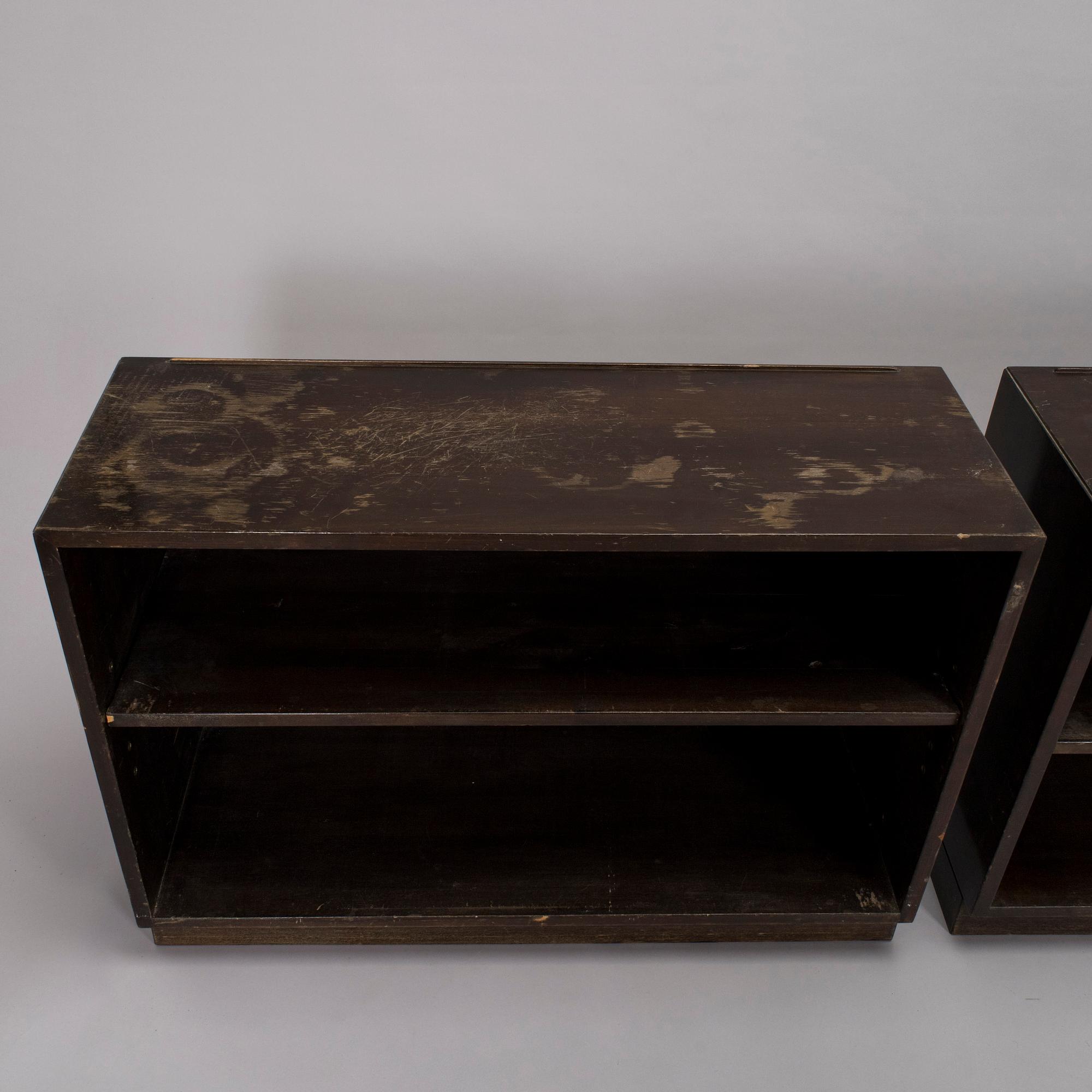 Aino Aalto, Two bookshelves for O.Y. Huonekalu- ja Rakennustyötehdas A.B.