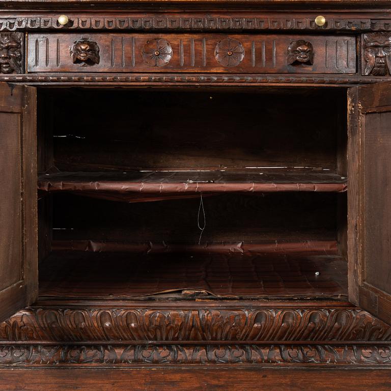 Skåp Renässans-stil 1800-talets senare del.