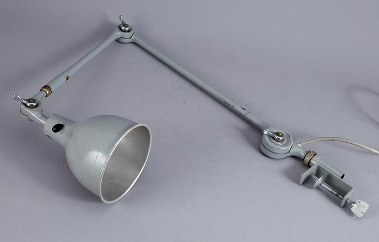 SKRIVBORDSLAMPA, 1900-talets tredje kvartal.