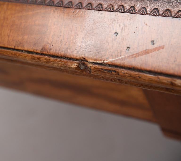 SKRIVBORD, England, 1800-talets andra hälft.