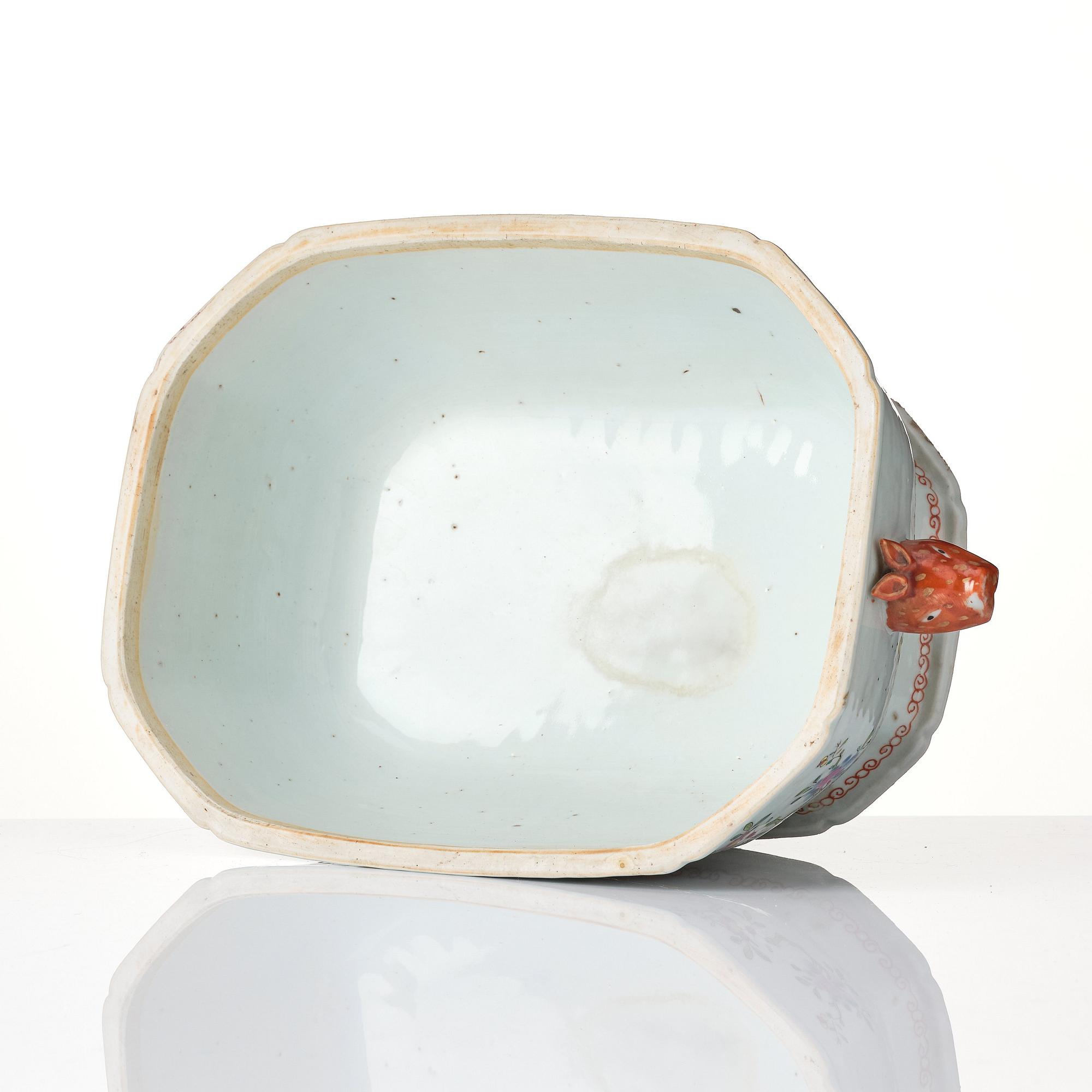 A famille rose tureen with cover, Qing dynasty, Qianlong (1736-95).