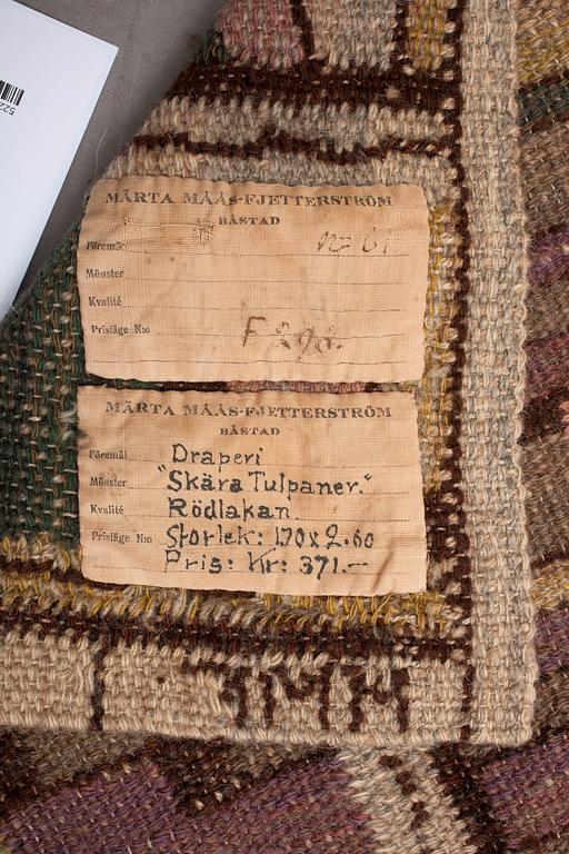 DRAPE. "Skära tulpaner". Flat weave. 249,5 x 163,5 cm. Signed MMF.