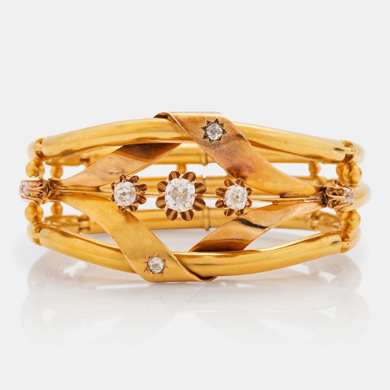 ARMBAND med gammalslipade diamanter totalt ca 1.50 ct. Troligen 1890-tal.